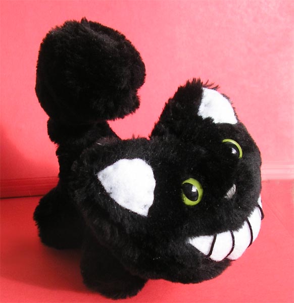 chat en peluche
