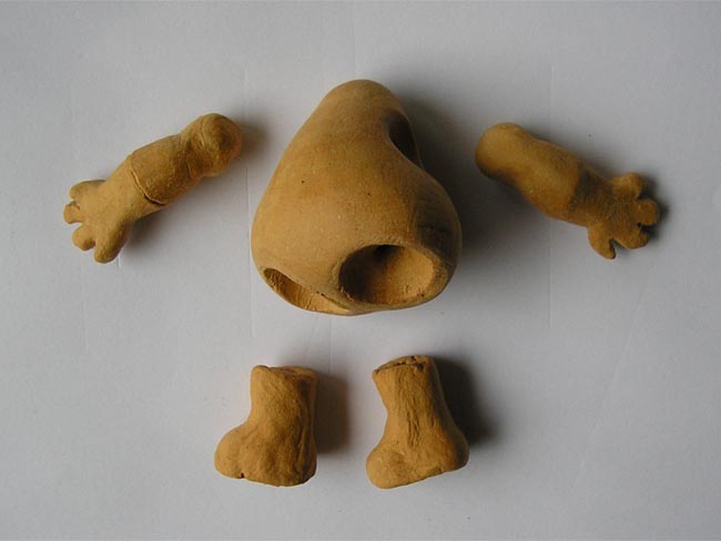 figurine panda en cours de fabrication
